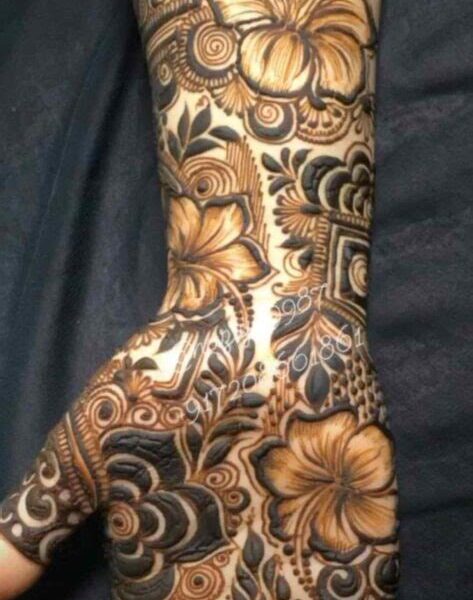 khafif mehndi design half hand