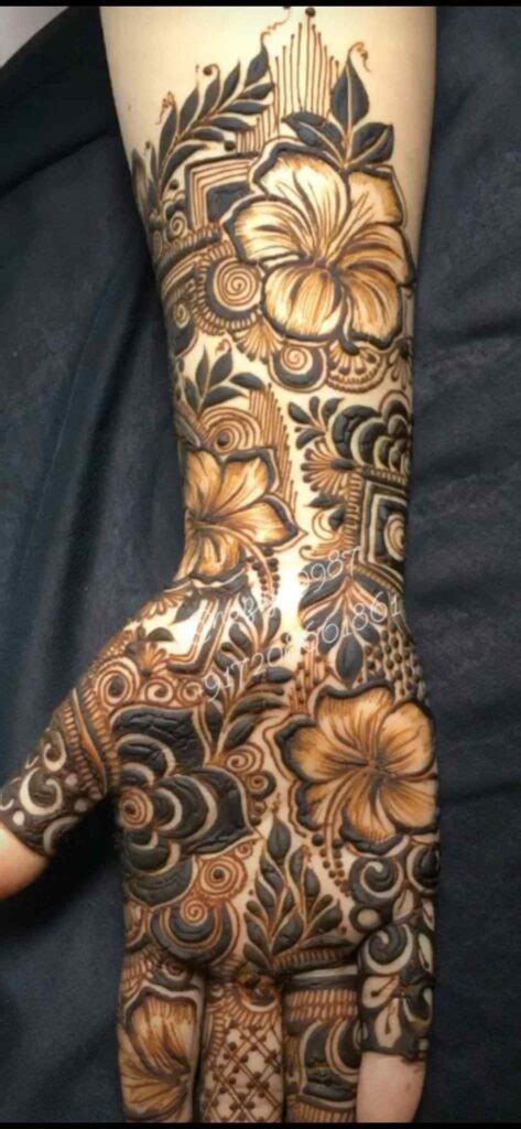 khafif mehndi design half hand