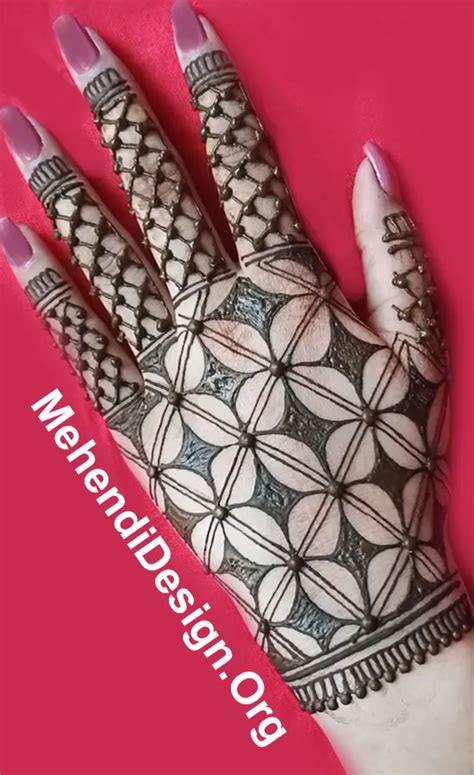 zig zag box mehndi design