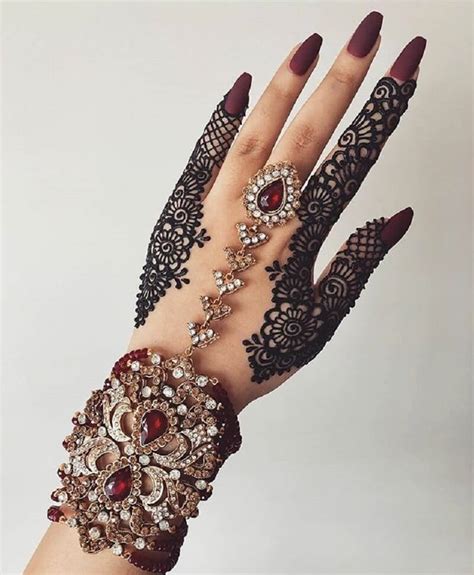 mehndi couple design