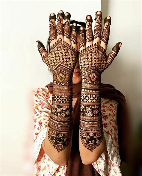 modern mehndi design