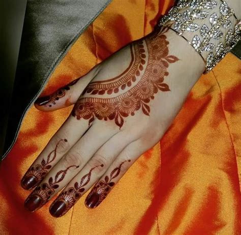 mehndi design image simple and beautiful