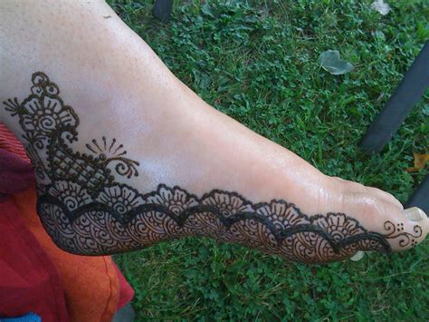 side foot mehndi designs