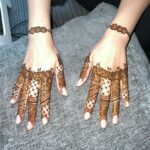 stylish finger mehndi design