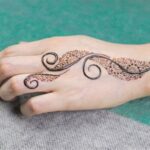 stylish k letter mehndi design
