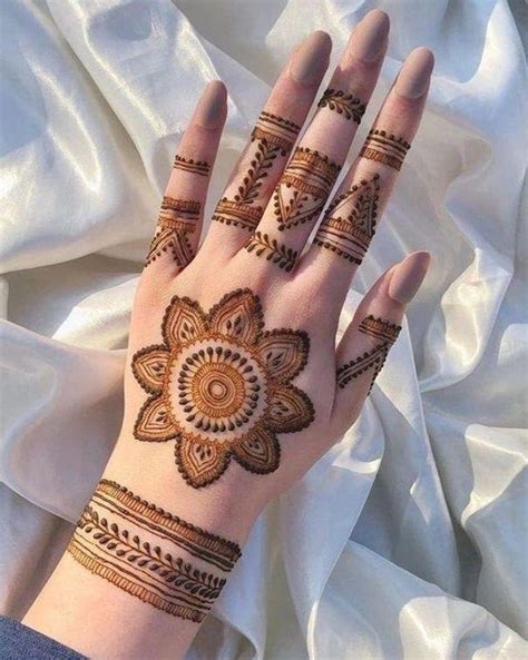 mehndi designs for hands and feet