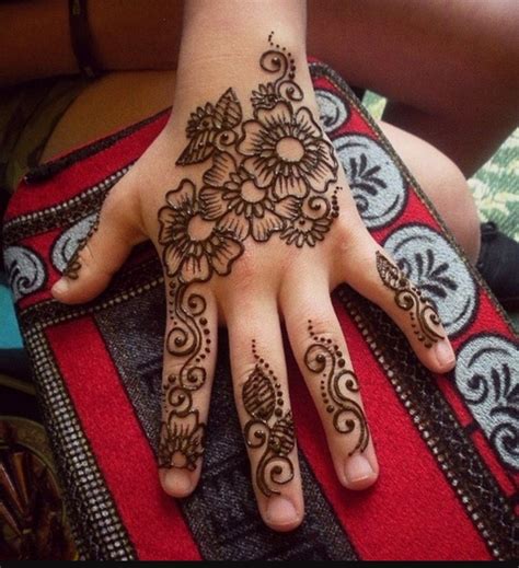 mehndi design easy for child