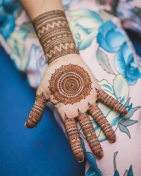 simple mehndi mehandi design