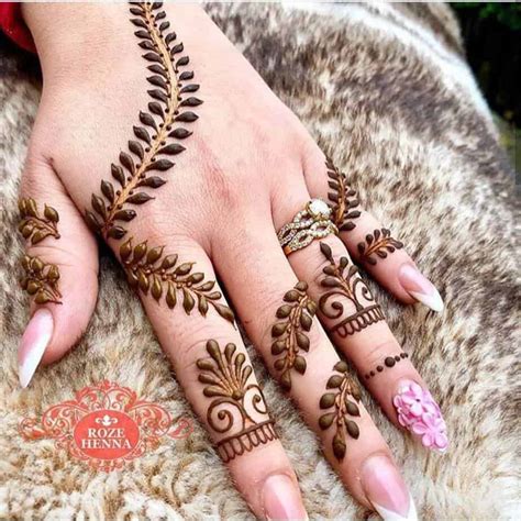 very simple mehndi design for front hand