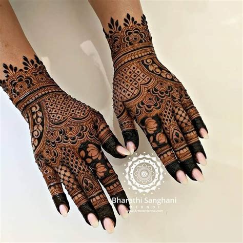 lotus mehndi design back hand