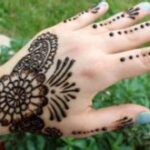 some mehndi designs easy