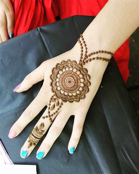 easy simple chain mehndi designs