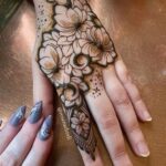 tattoo style mehndi design