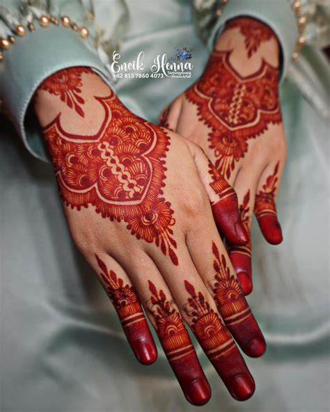 mehndi design phool