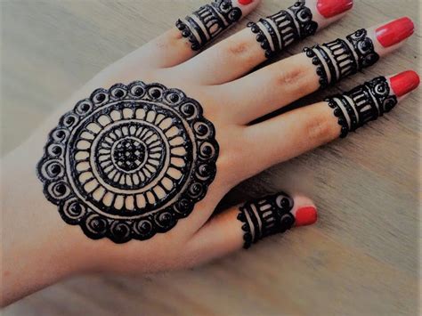 simple mehndi design one finger