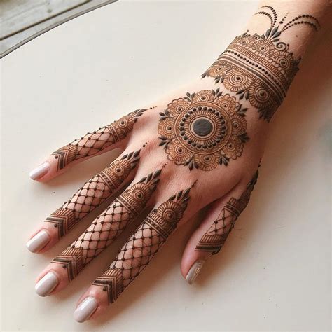 latest mehndi design for karwa chauth