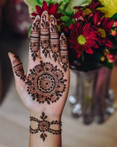 mehndi design easy half hand