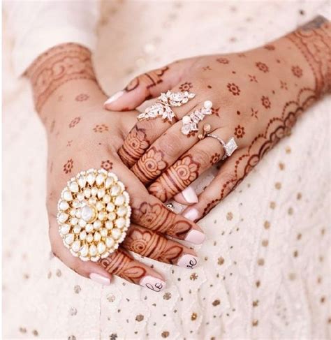 trending mehndi designs