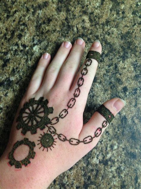 simple chain mehndi design