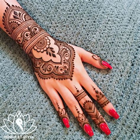 small mehndi designs for back hand