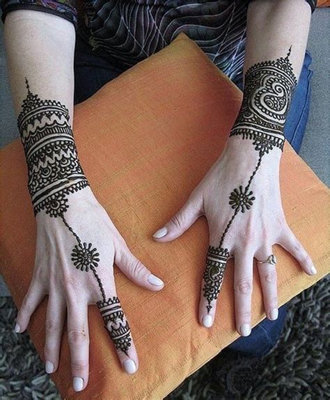 mehndi design bangle style