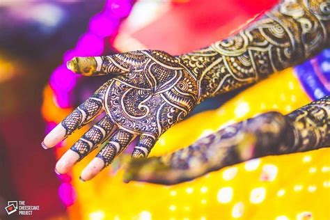 simple mehndi design dulhan