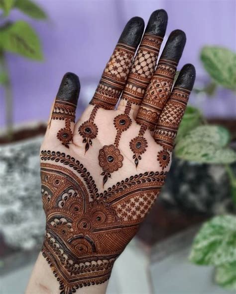 fancy mehndi design front hand