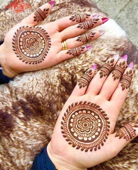 mehndi design in palm