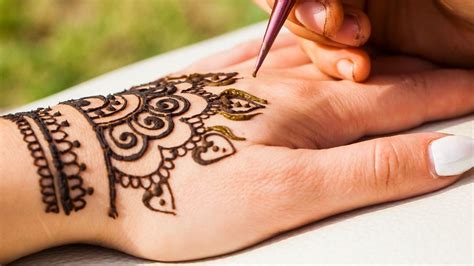 mehndi design easy for girls