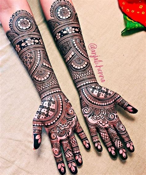 theme based mehndi designs