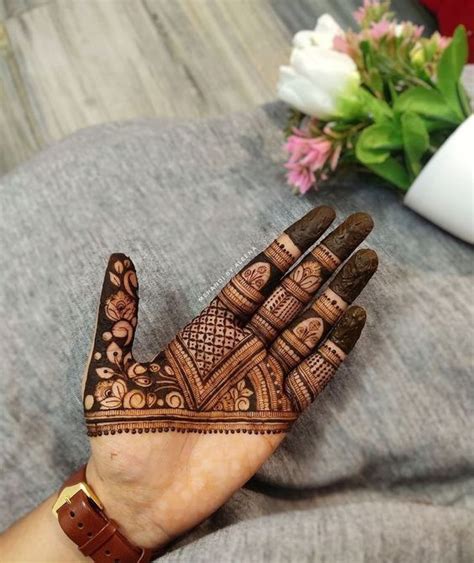 mehndi designs for groom hand