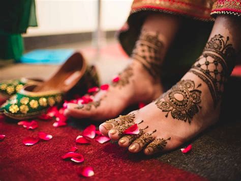 simple pair mehndi design