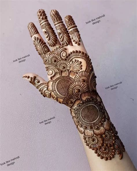 mehndi designs right hand front