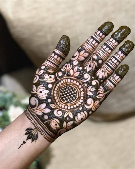 new mehndi buta design