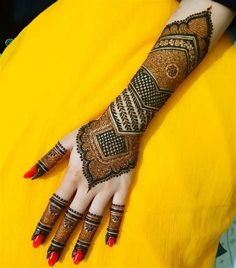 pellikoduku mehndi designs