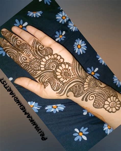 simple mehndi design ka photo