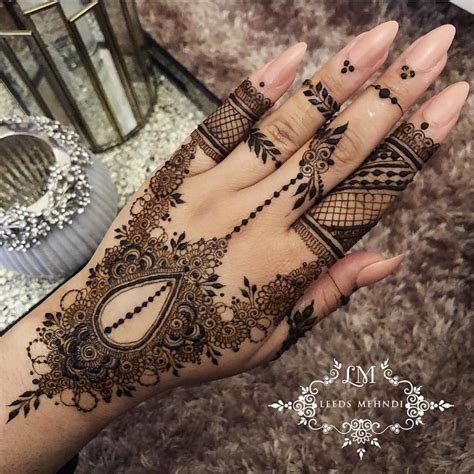 muslim mehndi design photos