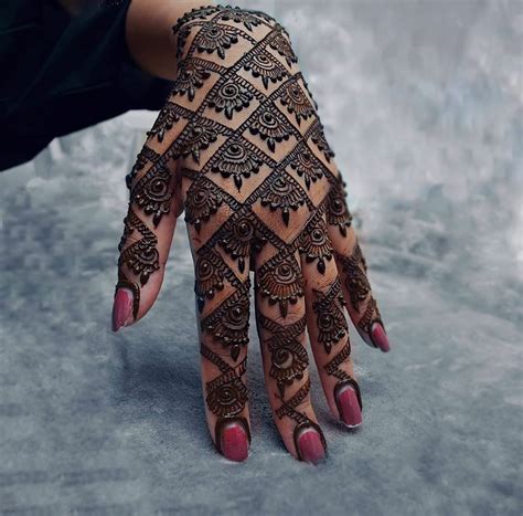 piche ki mehndi design