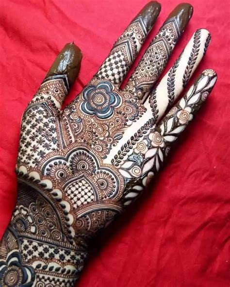 khafif mehndi designs for front hands