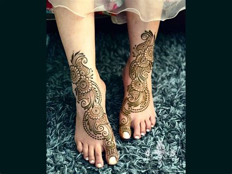 pairo ki mehndi ke design