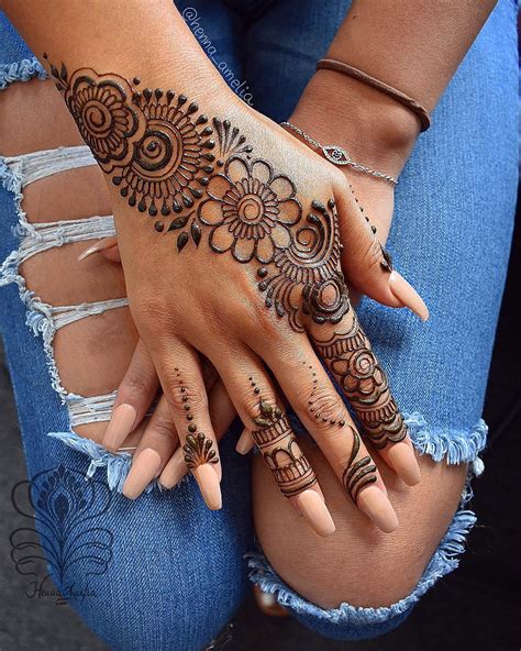 pen mehndi design