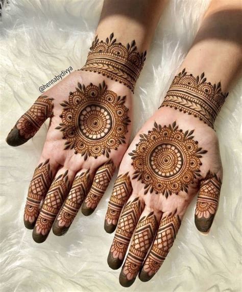 simple mehndi design piche ki