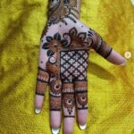 square mehndi design